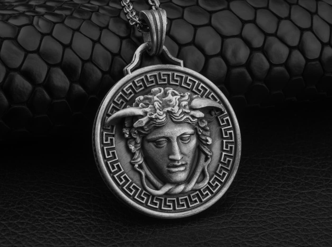 strongous medusa greek round front pendant clean crop no frame c2bd09