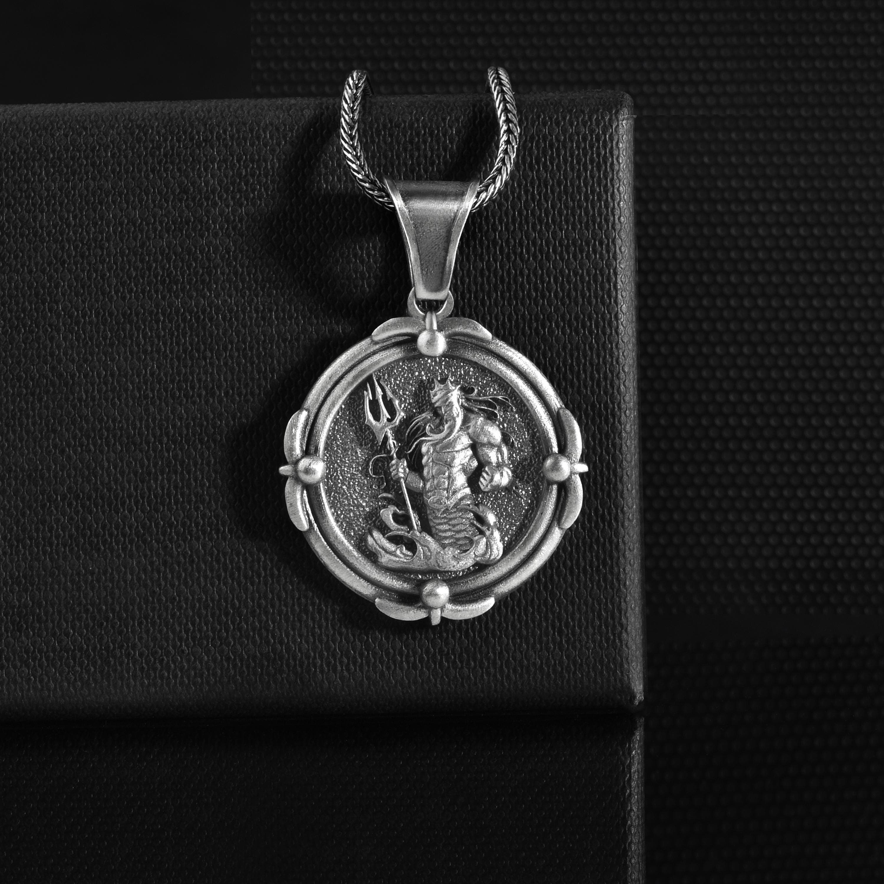The Rollerstone Poseion the God of Sea Silver Men Neckalce, Personalized Greek Mythology Pedant for Gift in Sterling Silver, Neptune Holding Trident Jewelry jewellery